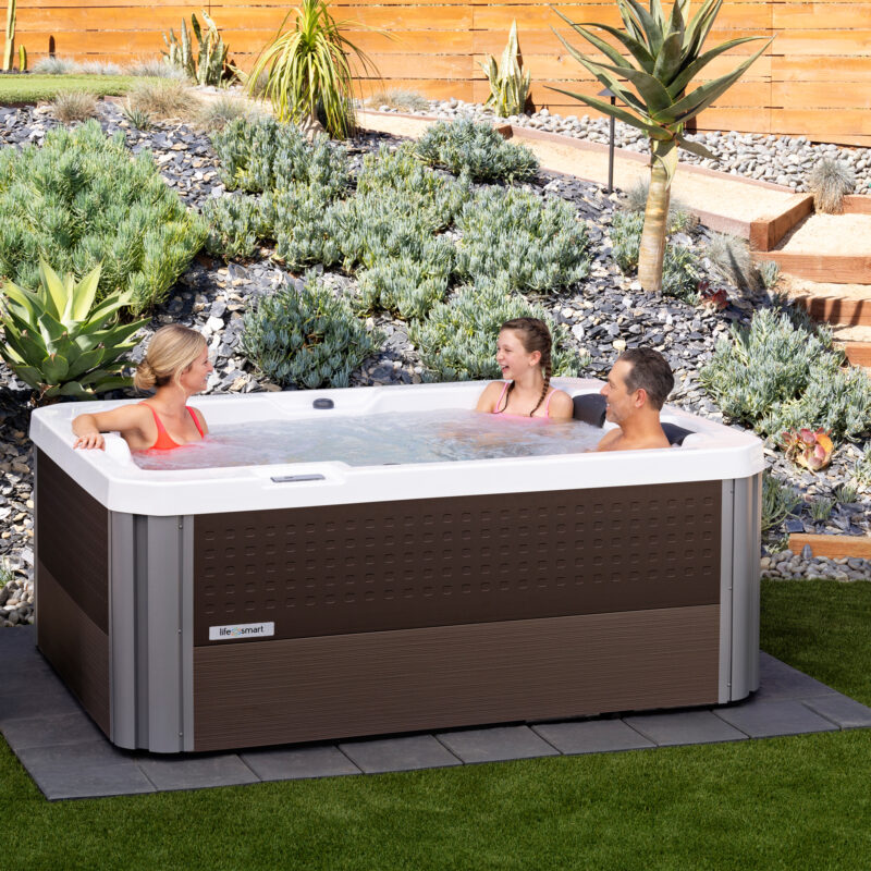AHS Lifesmart 2023 Willow Alpine White Mocha Brown Lifestyle Family pop 2000px e1709245140758